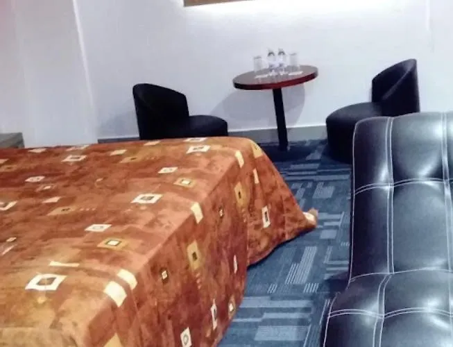 Hotel Rossel Plaza *