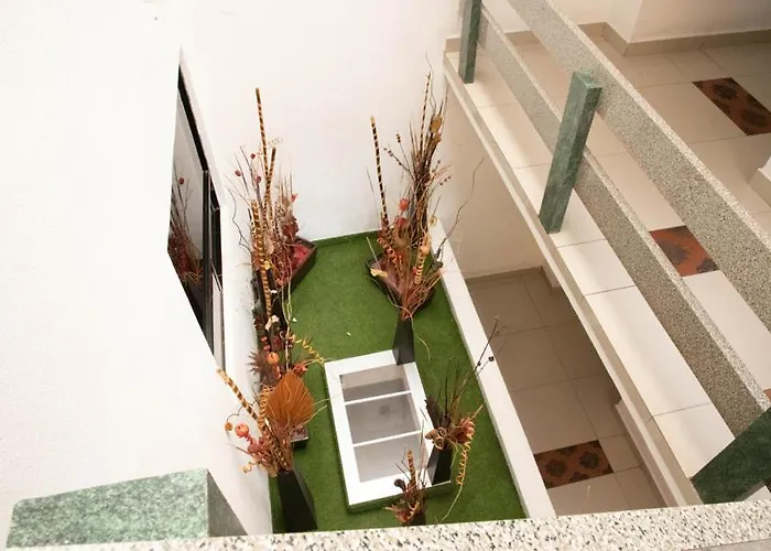 Rossel Plaza Hotel *