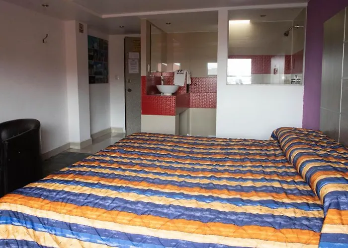 Rossel Plaza Hotel